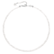 Biały choker na szyję z kamieni księżycowych.